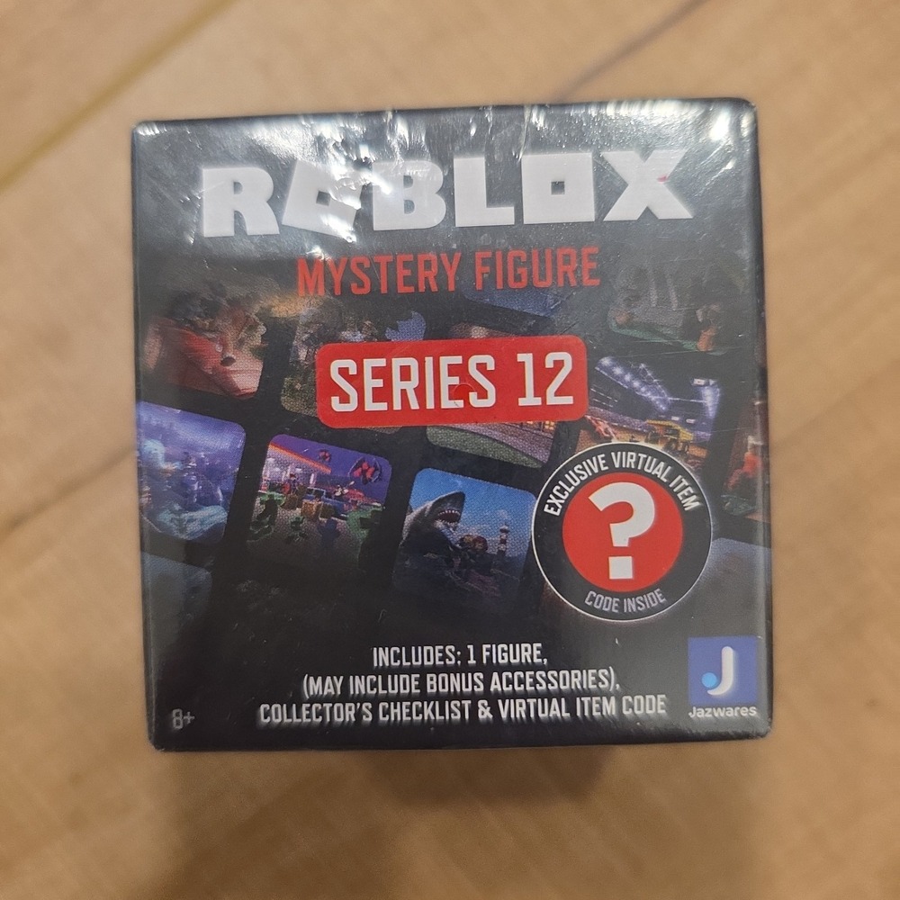 Roblox Mystery Figure Series 12 (New/Free Shipping)